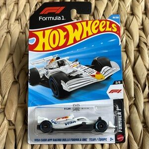 Hot Wheels Visa Cash App Racing Bulls Formula One Team White F1 White Race Car 🆕